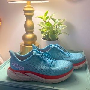 BLUE HOKA TENNIS SHOES GREAT CONDITION